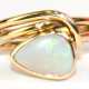 Opal-Ring, 585er GG, geteilte Ringschiene, Opal in dreieckiger Zargenfassung, Ges.-Gew. 7 g, RG 56 - фото 1