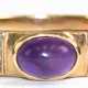 Ring, 585er GG, besetzt mit querovalem Amethystcabochon und 2 seitlichen Diamanten, Ges.-Gew. 2 g, RG 49,5 - фото 1