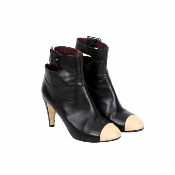 chanel ankle boots 219