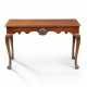 AN IRISH GEORGE II MAHOGANY SIDE TABLE - Foto 1