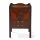 A GEORGE III MAHOGANY BEDSIDE COMMODE - Foto 1