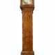 AN ENGLISH WALNUT AND BURR WALNUT STRIKING LONGCASE CLOCK - Foto 1