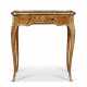 A LOUIS XV ORMOLU-MOUNTED TULIPWOOD, ROSEWOOD, HAREWOOD, SYCAMORE, AND FRUITWOOD PARQUETRY OCCASIONAL TABLE - Foto 1