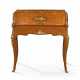 A VICTORIAN GILT-BRONZE-MOUNTED TULIPWOOD, SATINWOOD, HAREWOOD, AMARANTH MARQUETRY AND IVORY-INLAID WRITING DESK - Foto 1