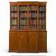 A GEORGE III MAHOGANY AND TULIPWOOD BREAKFRONT BOOKCASE - Foto 1