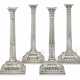 A SET OF FOUR GEORGE II SILVER CANDLESTICKS - Foto 1