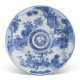 A DUTCH DELFT BLUE AND WHITE EWER STAND - Foto 1