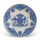 A DUTCH DELFT BLUE AND WHITE ARMORIAL PLATE - фото 1