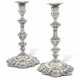 A PAIR OF WILLIAM IV SILVER CANDLESTICKS - Foto 1