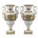 A pair of gilded porcelain Couleuvre vases in the French Empire style. 20th century. - Foto 1