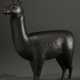 Monogrammist KJH "Lama", Bronze, patiniert, monogr., H. 24cm - фото 1