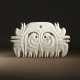 A JADE TOOTHED ANIMAL MASK ORNAMENT - фото 1