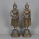 Zwei stehende Buddhas - Thailand 20.Jh., Bronze, b - photo 1