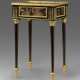 A LATE LOUIS XV ORMOLU-MOUNTED EBONY AND JAPANESE LACQUER OCCASIONAL TABLE - Foto 1