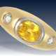 Ring: klassischer, massiver Bandring mit intensiv goldgelbem Saphir und Brillanten - Foto 1