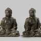 Zwei Bronzen: Buddha Shakyamuni und BHAISAJYAGURU im Meditationssitz mit Lotosdekor - Foto 1