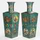 Paar große Cloisonné-Vasen mit Dekor von Antiquitäten in mehrpassigen Kartuschen - фото 1