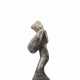 A PAINTED POTTERY FIGURE OF A FEMALE DANCER - Foto 1