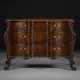 A GEORGE III MAHOGANY SERPENTINE COMMODE - photo 1