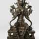 Bronze des Maitreya auf einem Thron sitzend - фото 1