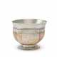 AN ELIZABETH I SILVER-MOUNTED MOTHER-OF-PEARL BOWL - Foto 1