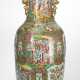 Grosse Kanton-Email-Vase mit vier Chilong in Hochrelief und katzenförmigen Handhaben - фото 1