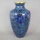 Cloisonné-Vase - Balusterform, Wandung mit mannigf… - Foto 1