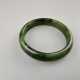 Nephrit-Jadearmreif - China, runder Armreif, selad… - photo 1