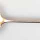 Großer Gründerzeit-Vorlegelöffel, 800er Silber, Laffe vergoldet, Meisterst. "J.Jensen", Griffende reliefiert, 83 g, L. 25,5 cm - фото 1