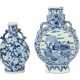 2 Pilgerflaschen China, 18. Jh., Porzellan, blaue … - фото 1