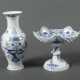 Tafelaufsatz und Vase mit ''Zwiebelmuster'' Meisse… - фото 1