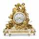 A NAPOLEON III ORMOLU AND WHITE MARBLE STRIKING MANTEL CLOCK - Foto 1