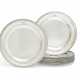 A SET OF TWELVE GEORGE III SILVER DINNER PLATES - Foto 1