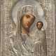 IKONE MIT DER GOTTESMUTTER VON KASAN (KASANSKAJA) MIT SILBER-OKLAD - Foto 1