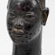 Afrikanische Kopfskulptur des Olokun - photo 1