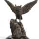 Bronze-Figur "Eule mit ausgebreiteten Flügeln", braun patiniert, Gießerplakette "JB Deposee", auf rundem schwrzem Steinsockel, Ges.-H. 23 cm - photo 1