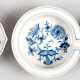 3 Meissen-Teile, Zwiebelmuster, dabei Aschenbecher , rund, Dm. 9,5 cm, 2 div. Schälchen, vierpaßförmig, L. 10,3 cm und 12 cm, jeweils 1. Wahl - фото 1