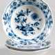 3 Meissen-Schälchen, rund, 1850-1924, Zwiebelmuster, 1. Wahl, H. 3,5 cm, Dm. 14 cm - photo 1