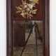 Biedermeier-Spiegel mit Adler, um 1840, Mahagoni, seitlich 2 Halbsäulen mit geschnitzten Kapitellen, über Spiegelglas (fleckig) plastisch geschnitzter Adler auf Füllhorn, Gebrauchspuren, Furnierfehlstellen, 127x58x8 cm… - photo 1
