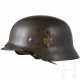 Stahlhelm M 35 der Kriegsmarine mit einem Abzeichen - photo 1