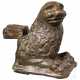 Löwenfuß eines Rednerpults oder Leuchters aus Bronze, Norditalien, 13./14. Jhdt. - photo 1