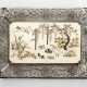 Kleines Tablett aus Elfenbein mit Silbermontur dekoriert im Shibayama-Stil - Foto 1