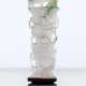 Feine Jadeit-Vase mit Blütenzweigen und Phönix in Relief, eingelegter Holzstand - photo 1