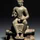 Bronze des Buddha Shakyamuni auf einem Podest sitzend - photo 1