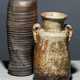 Zwei Vasen aus Bizen bzw. Shigaraki-Ware - Foto 1