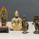 Acht Bronzen mit Darstellung von diversen Gottheiten - photo 1