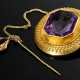 Ovale Gelbgold 585 Historismus Nadel mit feiner Granulée Verzierung und oktogonalem Amethyst (ca. 23ct) mit Wappengravur, an Kettensicherung, 12,04g, 3,5x3cm - photo 1