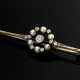 Zarte Weiß- und Gelbgold 585 Nadel mit Flussperlen und Altschliffdiamanten (zus. ca. 0.35ct/SI-P2/TCR-C, 1 Stein fehlt), 3,8g, L. 5,5cm - фото 1