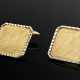 Paar Gelb- und Weißgold 585 Manschettenknöpfe mit quadratisch strukturierter Platte, 11g, 1,8x1,8cm - фото 1 Paar Gelb- und Weißgold 585 Manschettenknöpfe mit quadratisch strukturierter Platte, 11g, 1,8x1,8cm - фото 1