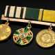 Kleine Metall Ordensspange mit beiger, gelber und grüner Ripsbandumwicklung in Regimentsfarben: 1 Metall Medaille "Friedrich Wilhelm IV Vom Fels zum Meer", 1 Gelbgold 585 Medaille Baden „Ritterkreuz 1. Klasse d… - photo 1